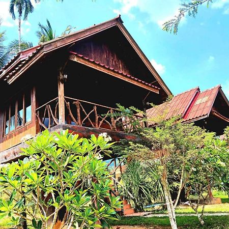 Готель Bamboo House Khao Sok National Park Екстер'єр фото