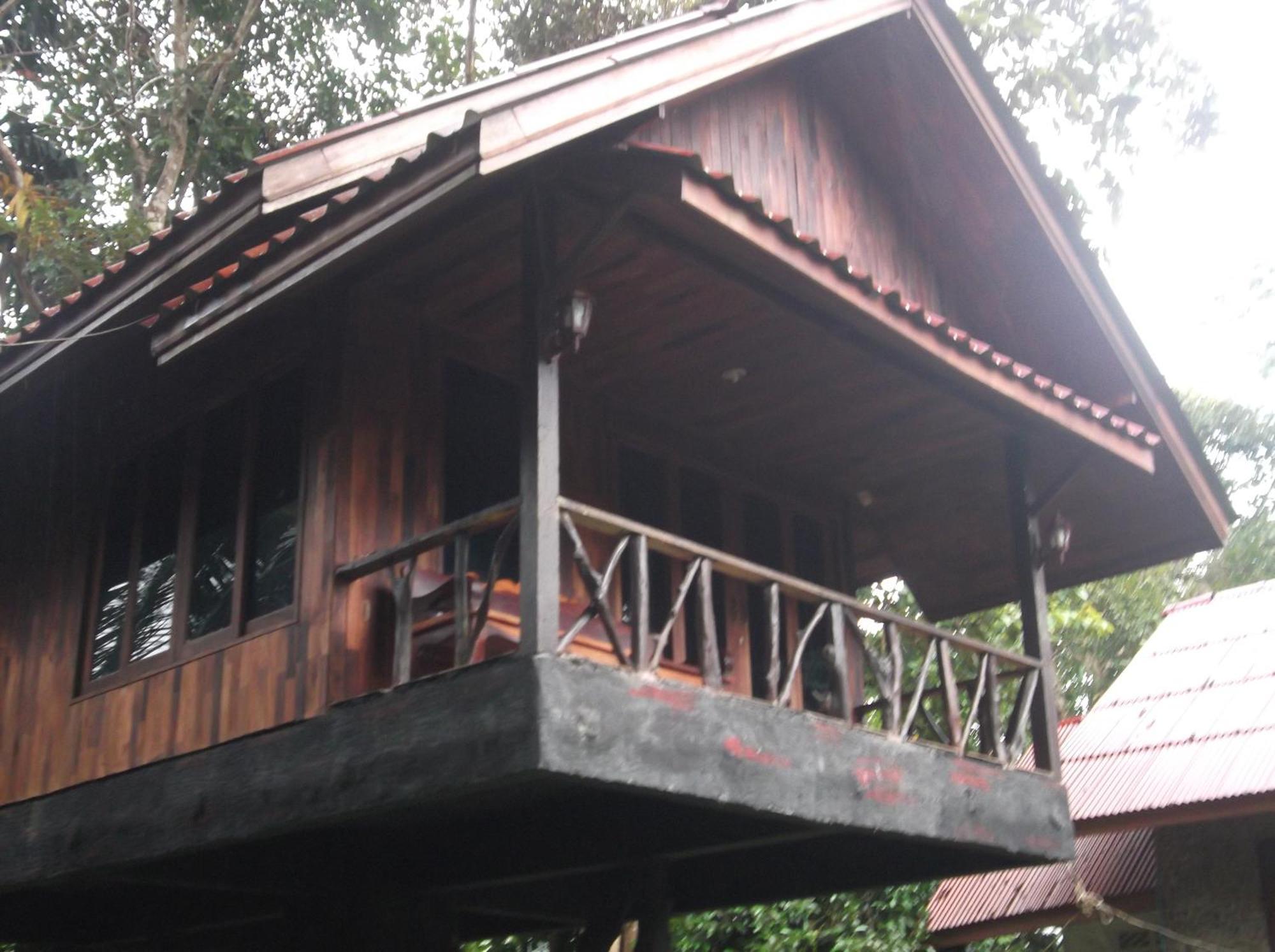 Готель Bamboo House Khao Sok National Park Екстер'єр фото
