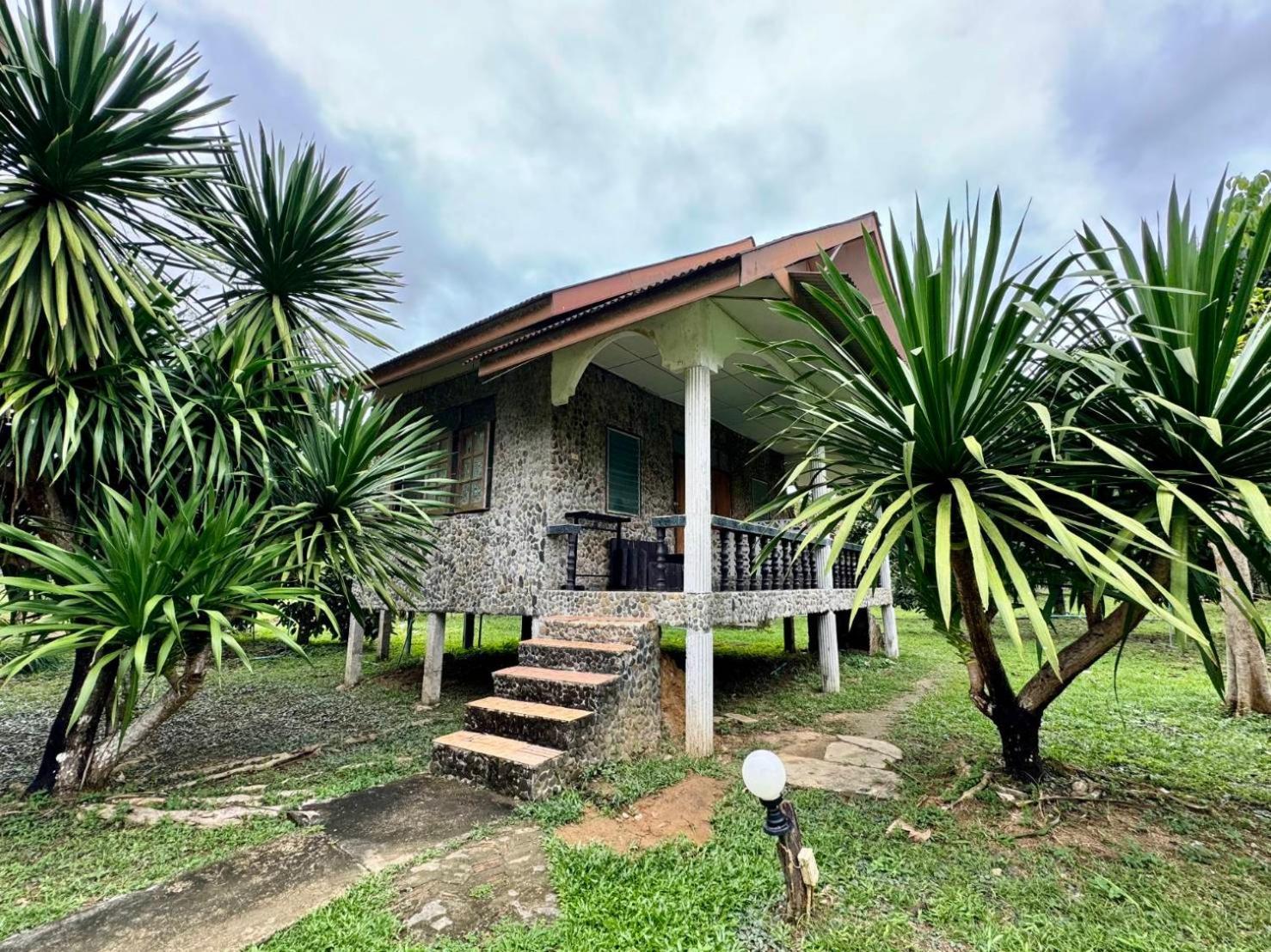Готель Bamboo House Khao Sok National Park Екстер'єр фото